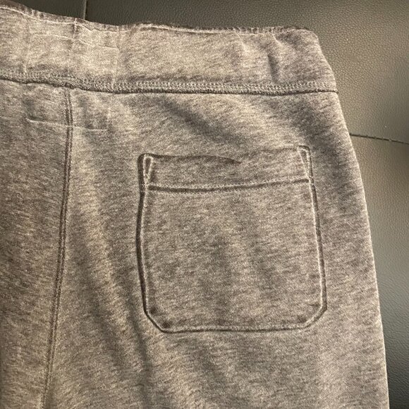 Hollister Sweatpants in Gray With Rare Large White Logo Style. New Condition! - Picture 5 of 11